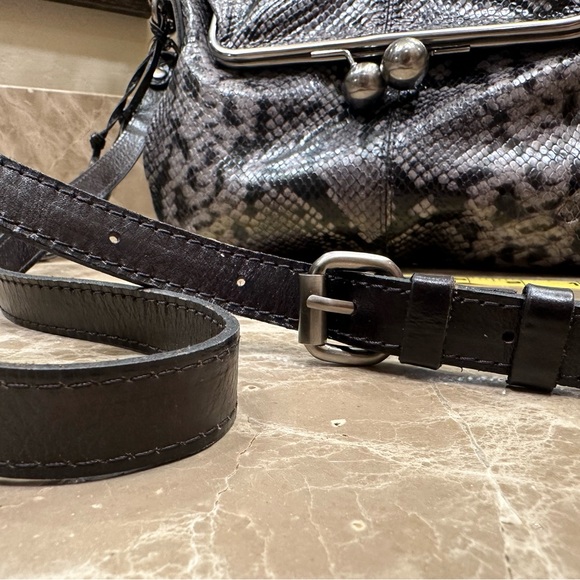 Patricia Nash Leather wide mouth Livata Kisslock Embossed Crossbody Smoke Python - Picture 3 of 16